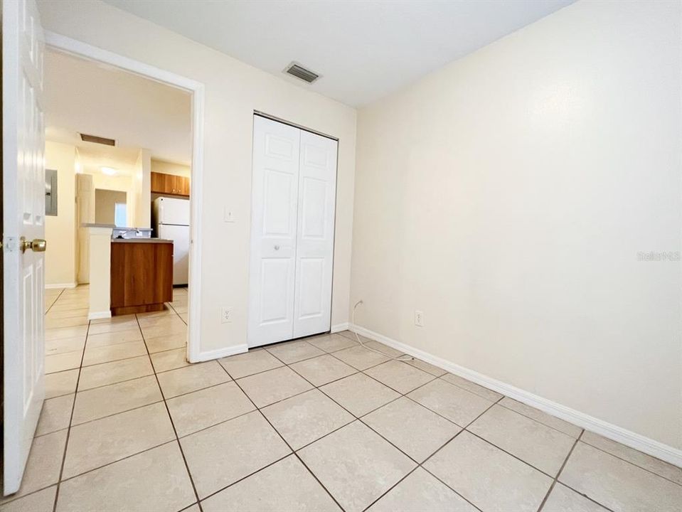 For Rent: $1,650 (3 beds, 2 baths, 810 Square Feet)