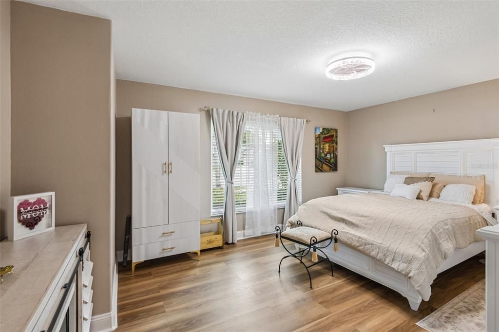 For Sale: $430,000 (3 beds, 2 baths, 2781 Square Feet)