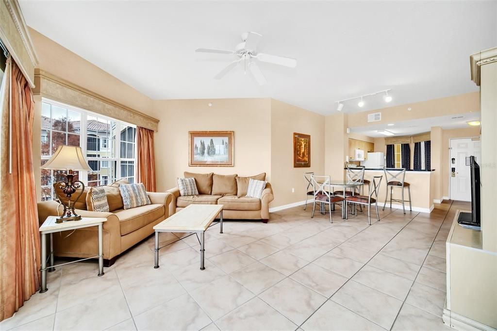 For Rent: $2,100 (2 beds, 2 baths, 1178 Square Feet)