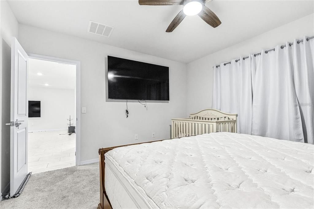 For Rent: $2,100 (3 beds, 2 baths, 1659 Square Feet)