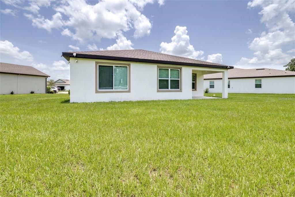 For Rent: $2,100 (3 beds, 2 baths, 1659 Square Feet)
