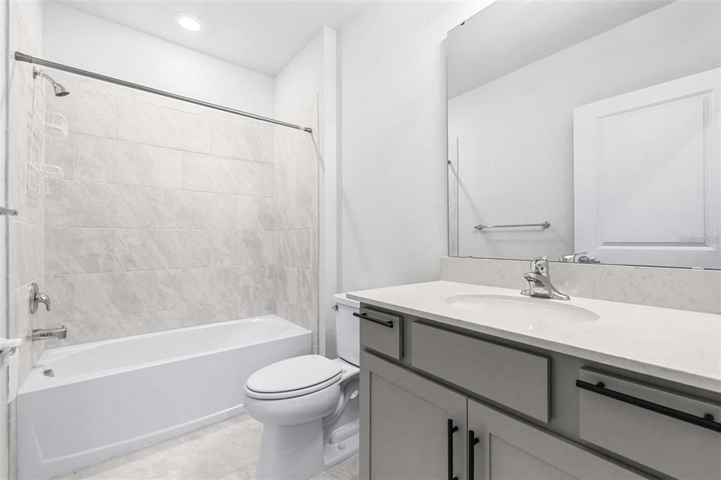 For Rent: $2,100 (3 beds, 2 baths, 1659 Square Feet)