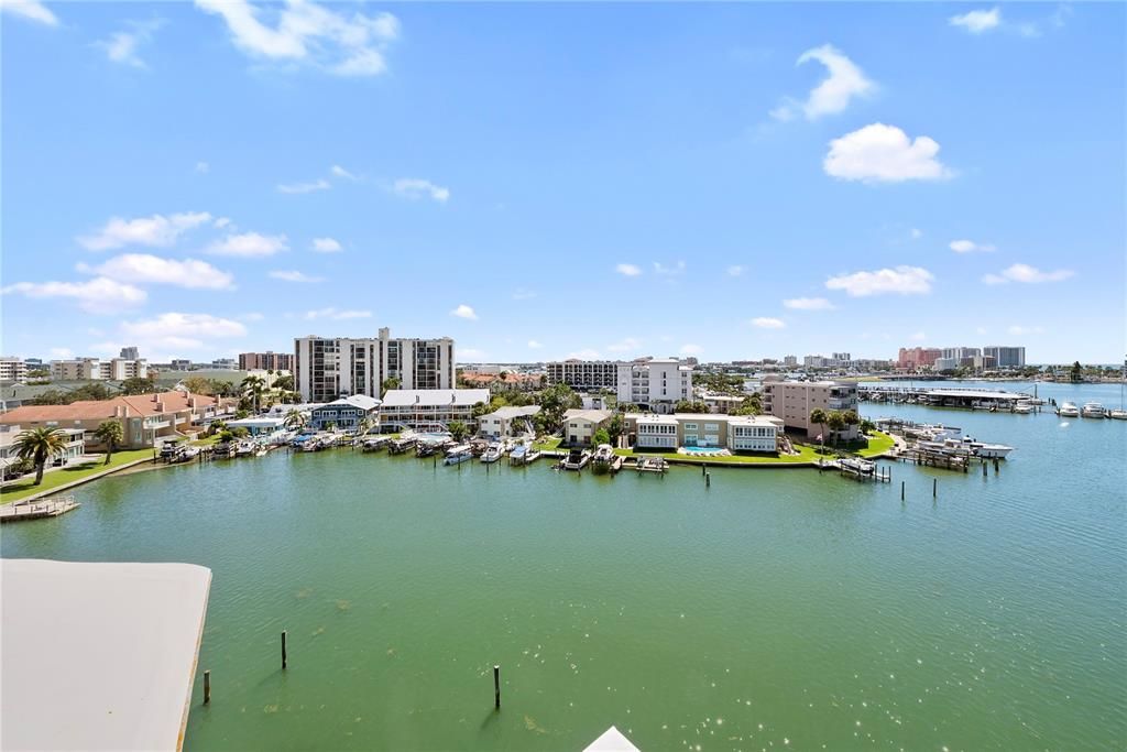En Venta: $1,894,300 (3 camas, 3 baños, 1986 Pies cuadrados)