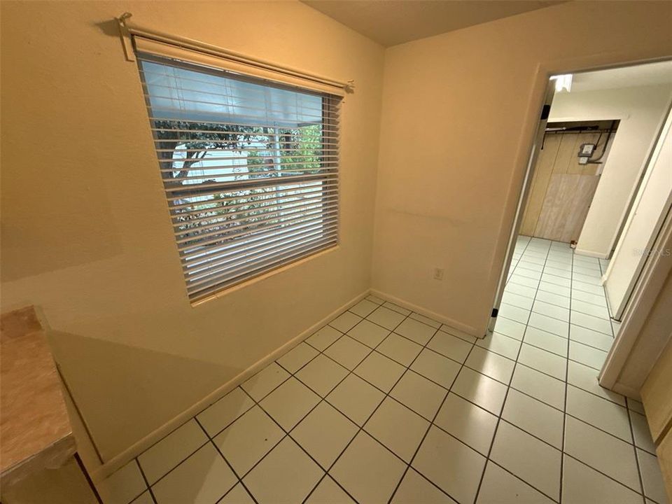 En Venta: $229,000 (3 camas, 2 baños, 2150 Pies cuadrados)