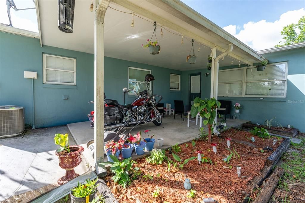 En Venta: $229,000 (3 camas, 2 baños, 2150 Pies cuadrados)