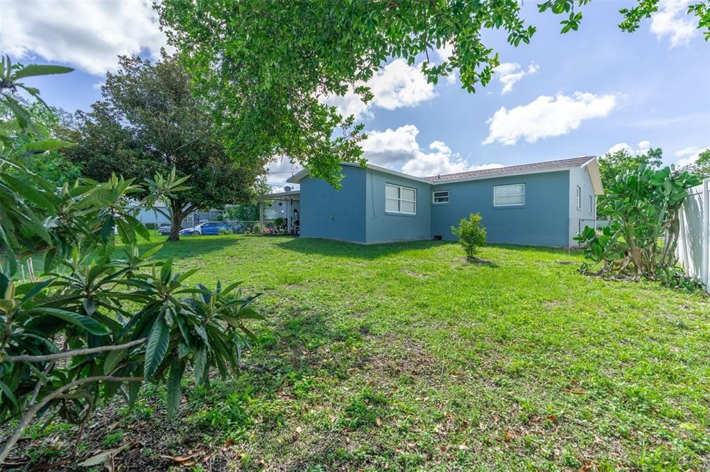 En Venta: $229,000 (3 camas, 2 baños, 2150 Pies cuadrados)