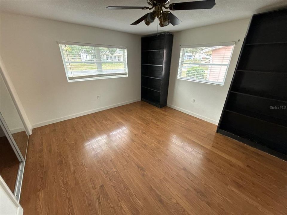 En Venta: $229,000 (3 camas, 2 baños, 2150 Pies cuadrados)