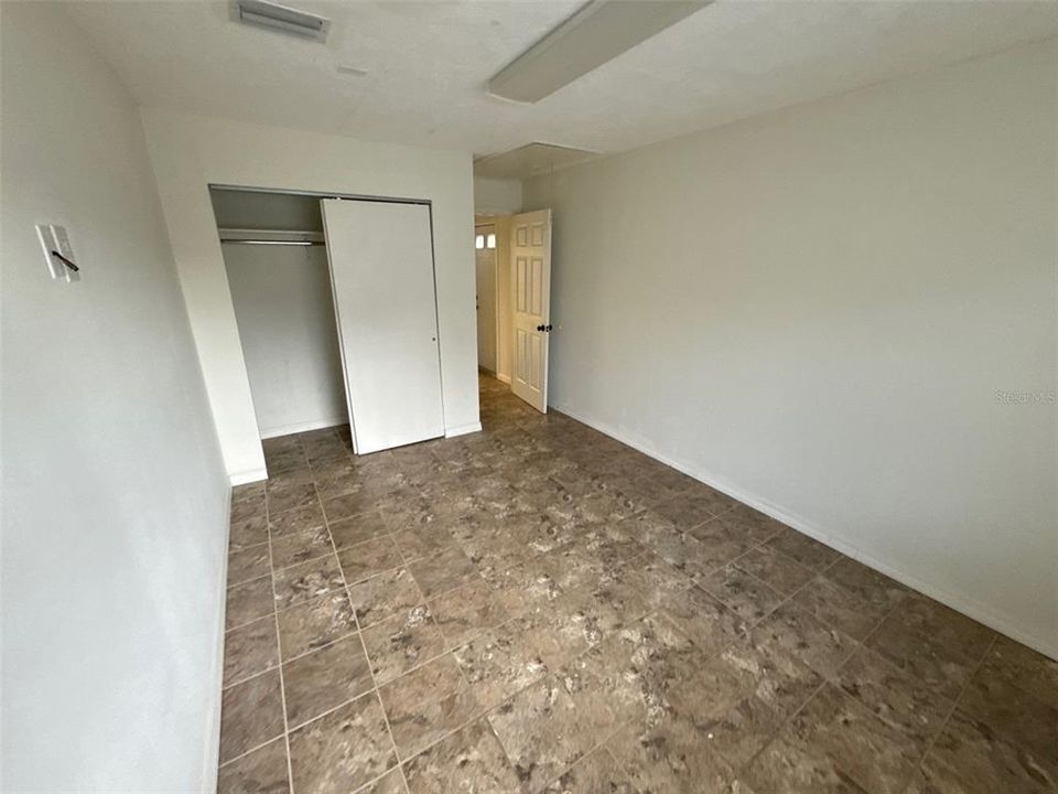 En Venta: $229,000 (3 camas, 2 baños, 2150 Pies cuadrados)