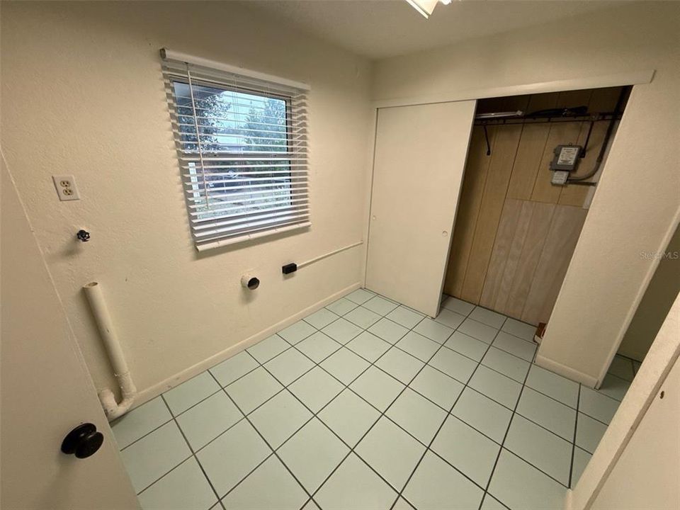 En Venta: $229,000 (3 camas, 2 baños, 2150 Pies cuadrados)