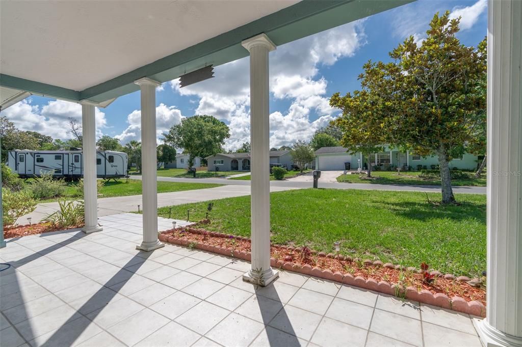 En Venta: $229,000 (3 camas, 2 baños, 2150 Pies cuadrados)