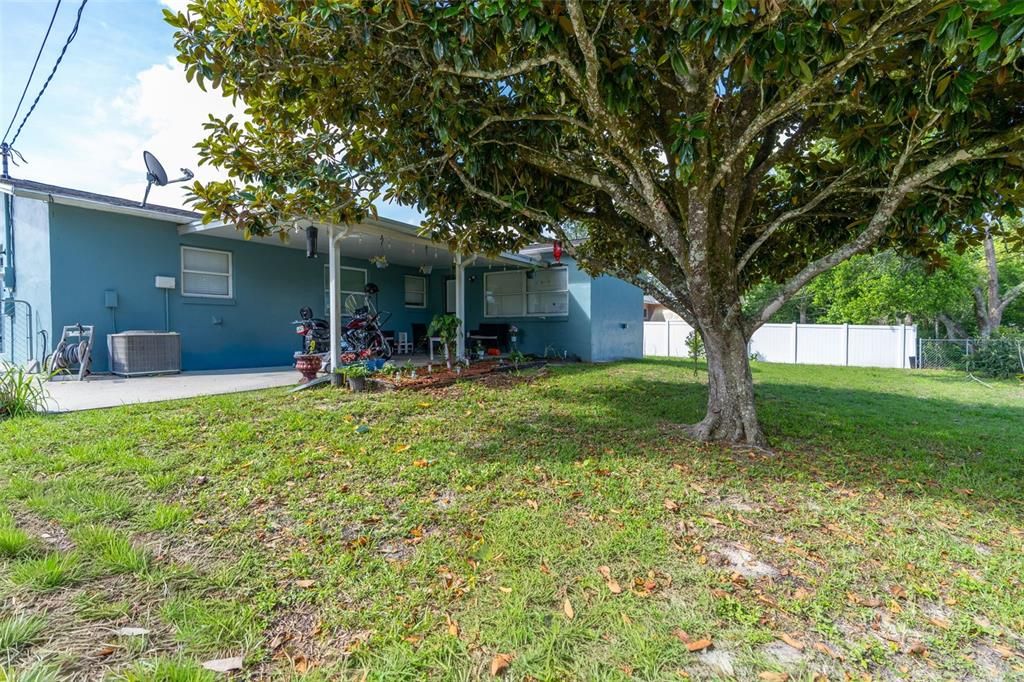 En Venta: $229,000 (3 camas, 2 baños, 2150 Pies cuadrados)