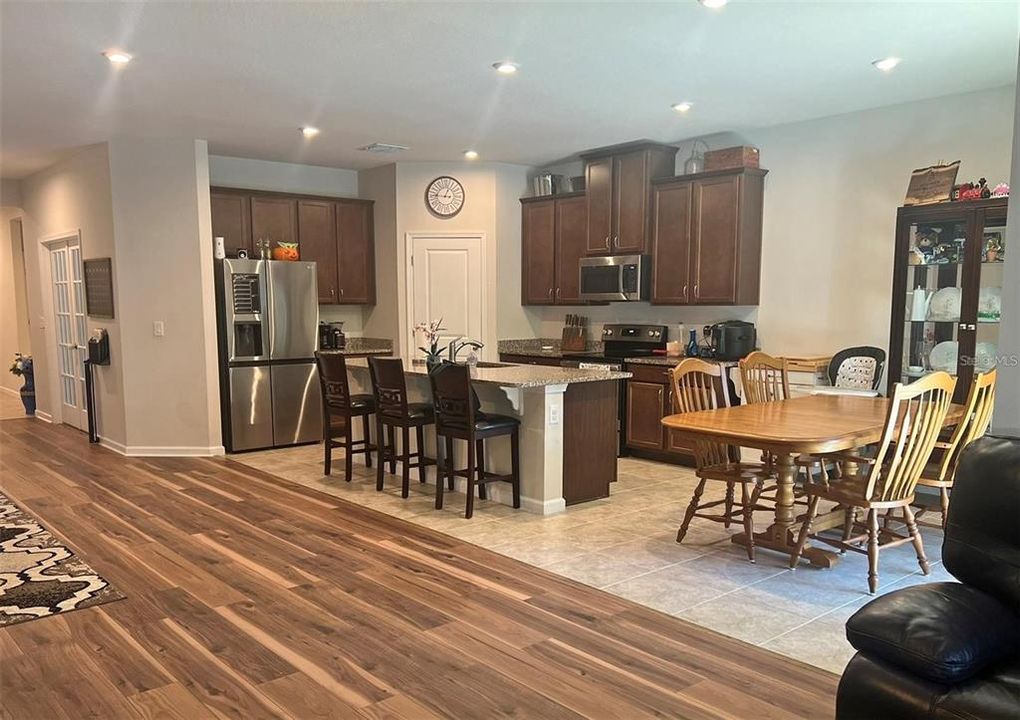 En Renta: $2,495 (3 camas, 2 baños, 1996 Pies cuadrados)