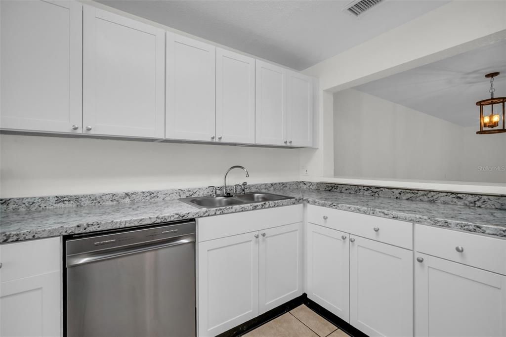 For Sale: $350,000 (3 beds, 2 baths, 1393 Square Feet)