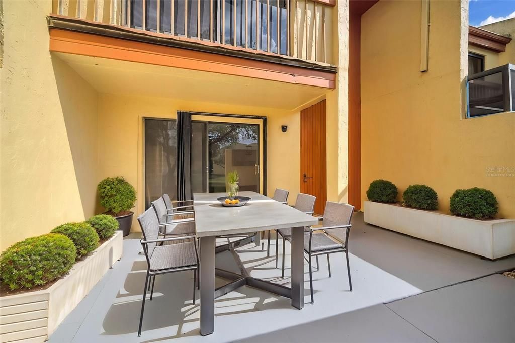 For Sale: $350,000 (3 beds, 2 baths, 1393 Square Feet)
