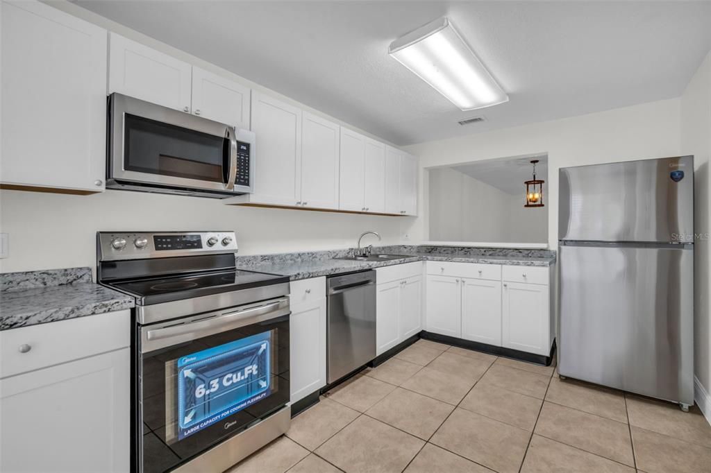 For Sale: $350,000 (3 beds, 2 baths, 1393 Square Feet)