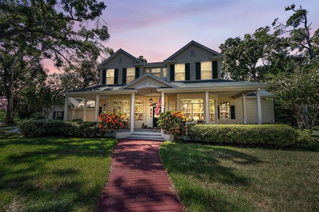 Vendido Recientemente: $1,700,000 (3 camas, 2 baños, 2595 Pies cuadrados)