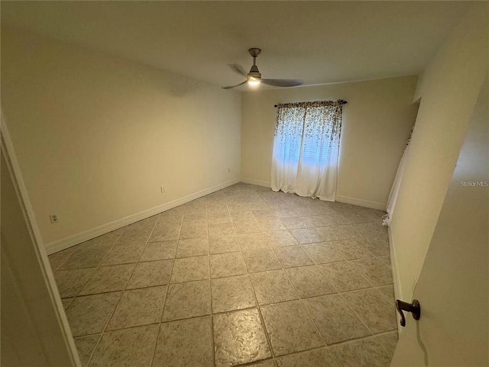 For Rent: $2,000 (2 beds, 2 baths, 1050 Square Feet)