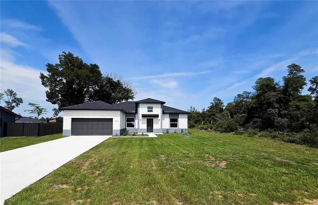 For Sale: $325,000 (4 beds, 2 baths, 1903 Square Feet)