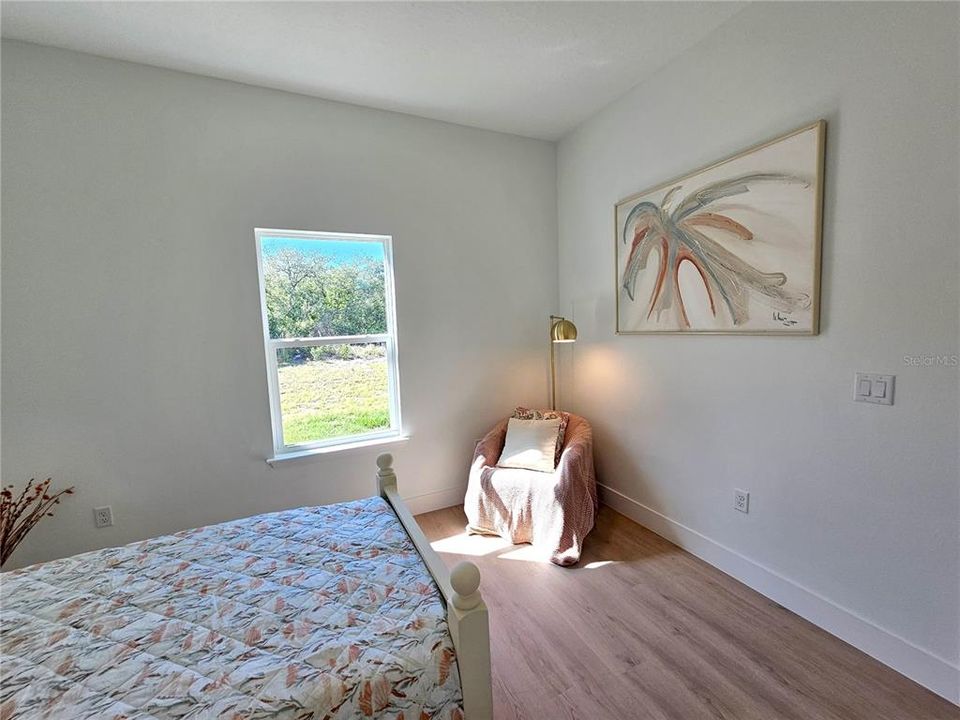 For Sale: $325,000 (4 beds, 2 baths, 1903 Square Feet)
