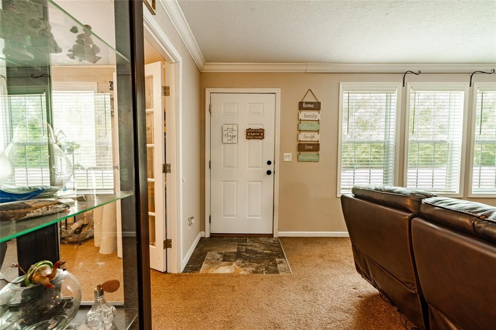 For Sale: $375,000 (4 beds, 2 baths, 1736 Square Feet)