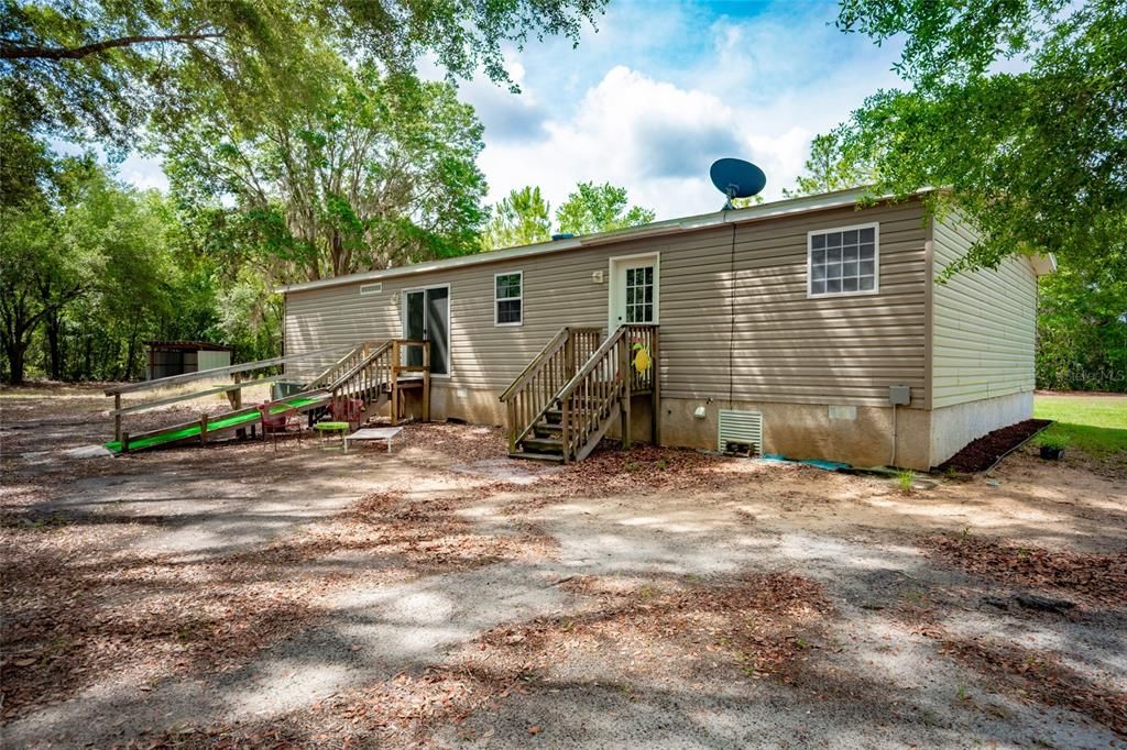 For Sale: $375,000 (4 beds, 2 baths, 1736 Square Feet)