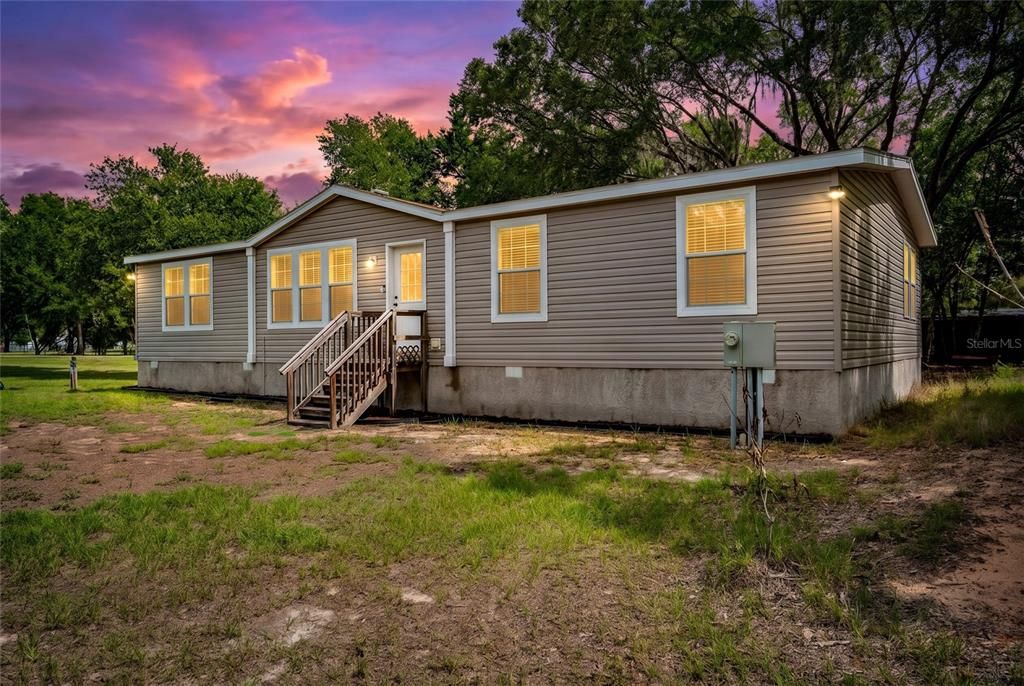 For Sale: $375,000 (4 beds, 2 baths, 1736 Square Feet)
