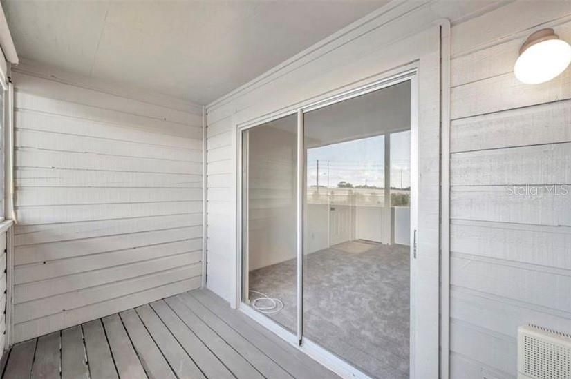 For Sale: $127,500 (1 beds, 1 baths, 525 Square Feet)