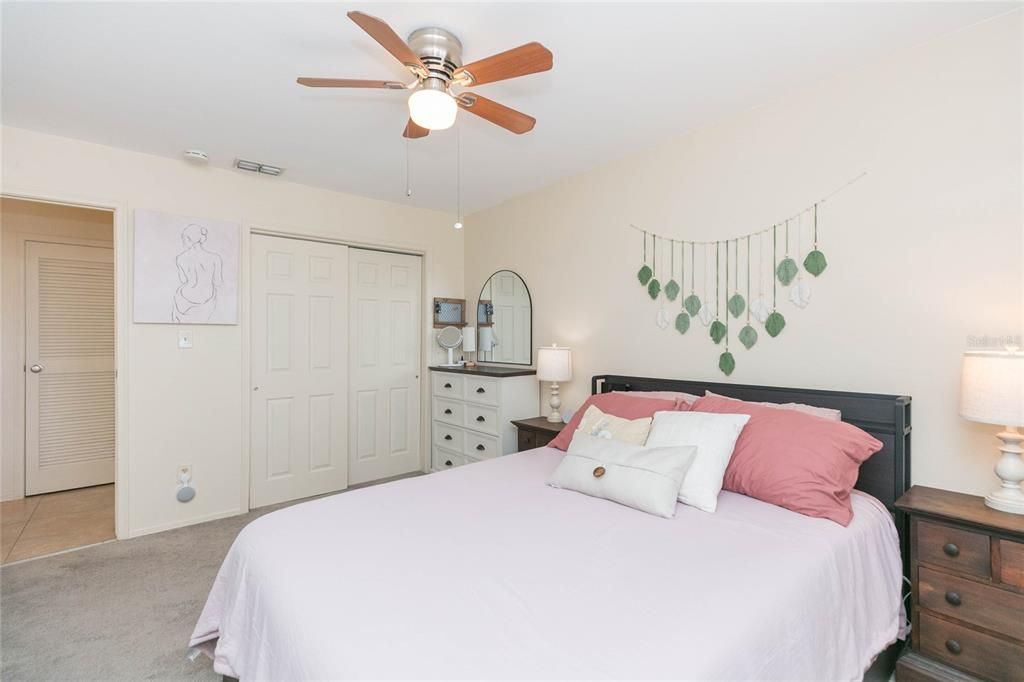 For Sale: $127,500 (1 beds, 1 baths, 525 Square Feet)
