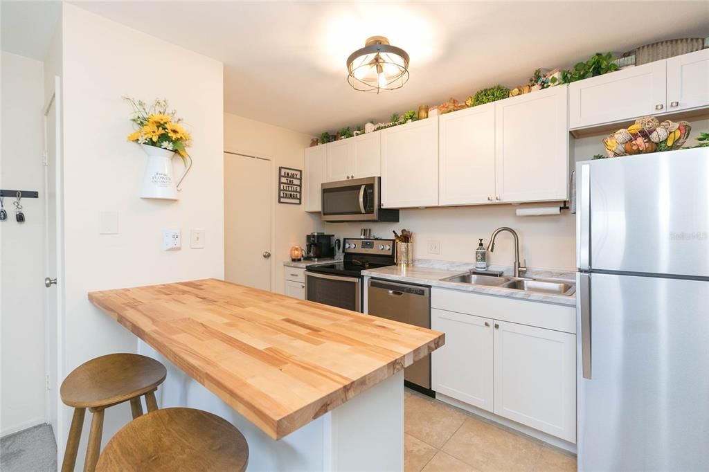 For Sale: $127,500 (1 beds, 1 baths, 525 Square Feet)