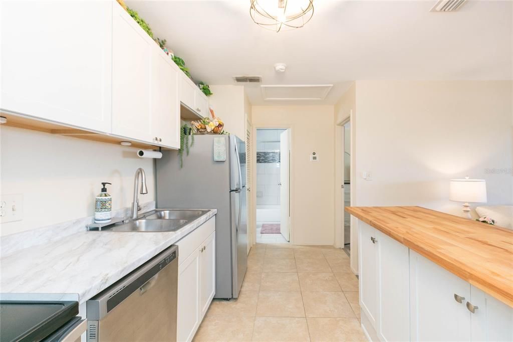 For Sale: $127,500 (1 beds, 1 baths, 525 Square Feet)