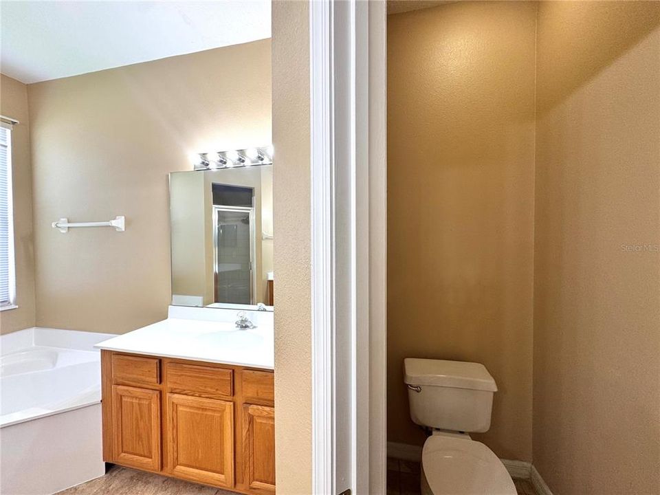 For Rent: $3,399 (4 beds, 2 baths, 2288 Square Feet)
