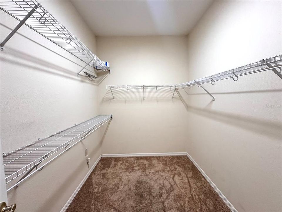 For Rent: $3,399 (4 beds, 2 baths, 2288 Square Feet)