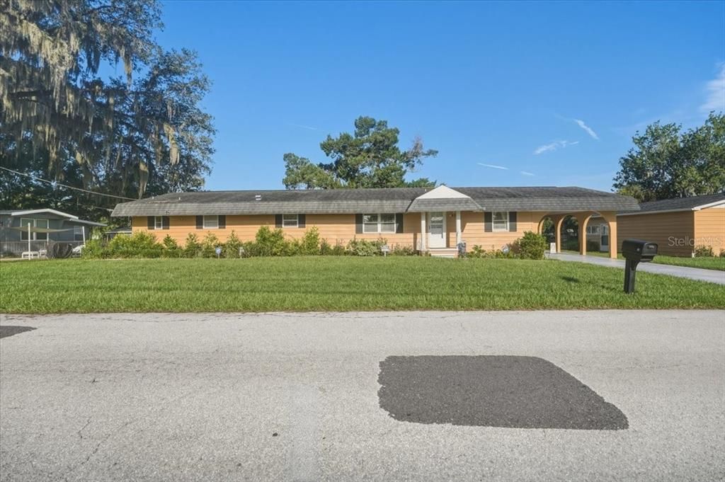 For Sale: $237,000 (2 beds, 2 baths, 1398 Square Feet)