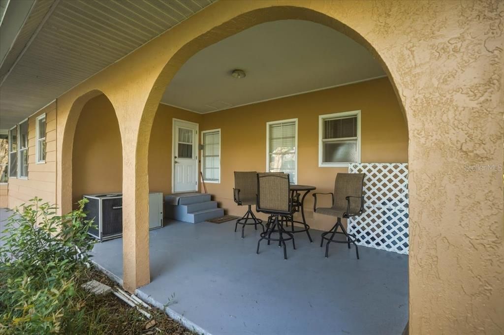 For Sale: $237,000 (2 beds, 2 baths, 1398 Square Feet)