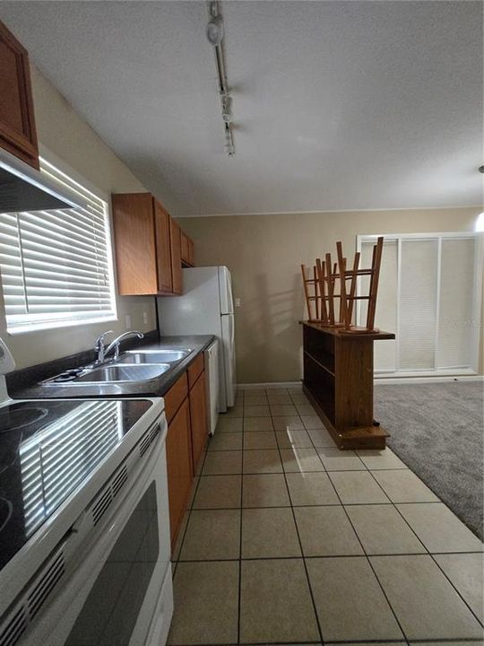For Rent: $1,275 (2 beds, 2 baths, 900 Square Feet)