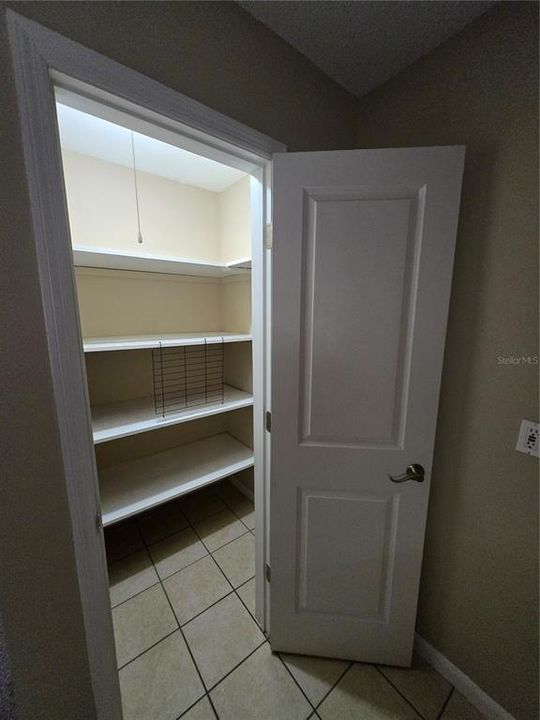For Rent: $1,275 (2 beds, 2 baths, 900 Square Feet)