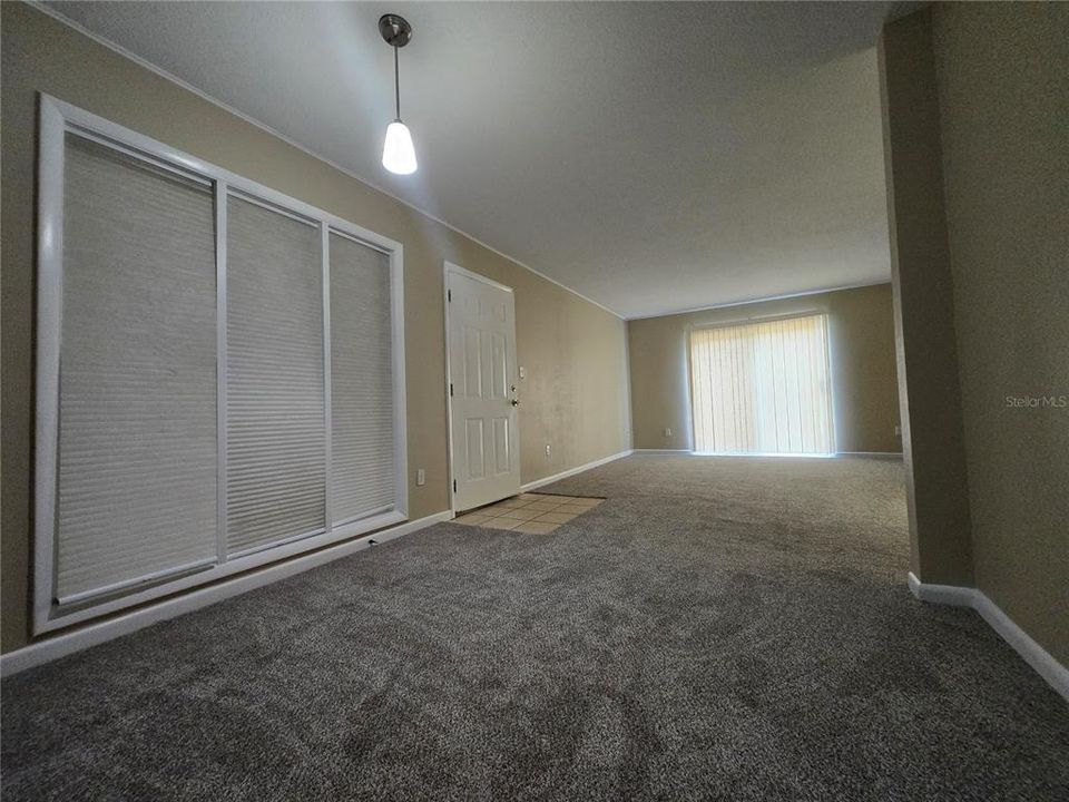 For Rent: $1,275 (2 beds, 2 baths, 900 Square Feet)