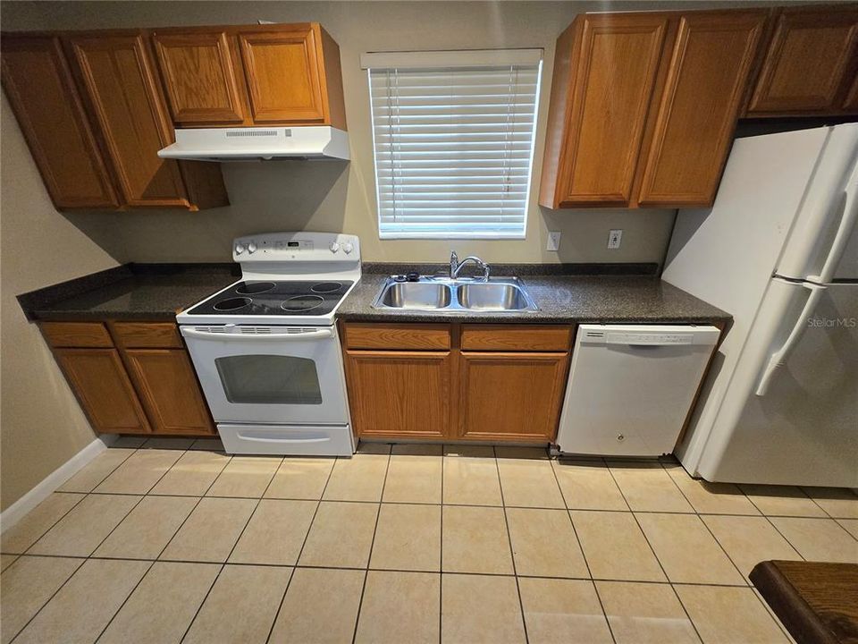 For Rent: $1,275 (2 beds, 2 baths, 900 Square Feet)