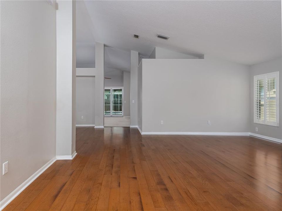 For Rent: $4,500 (4 beds, 3 baths, 2598 Square Feet)