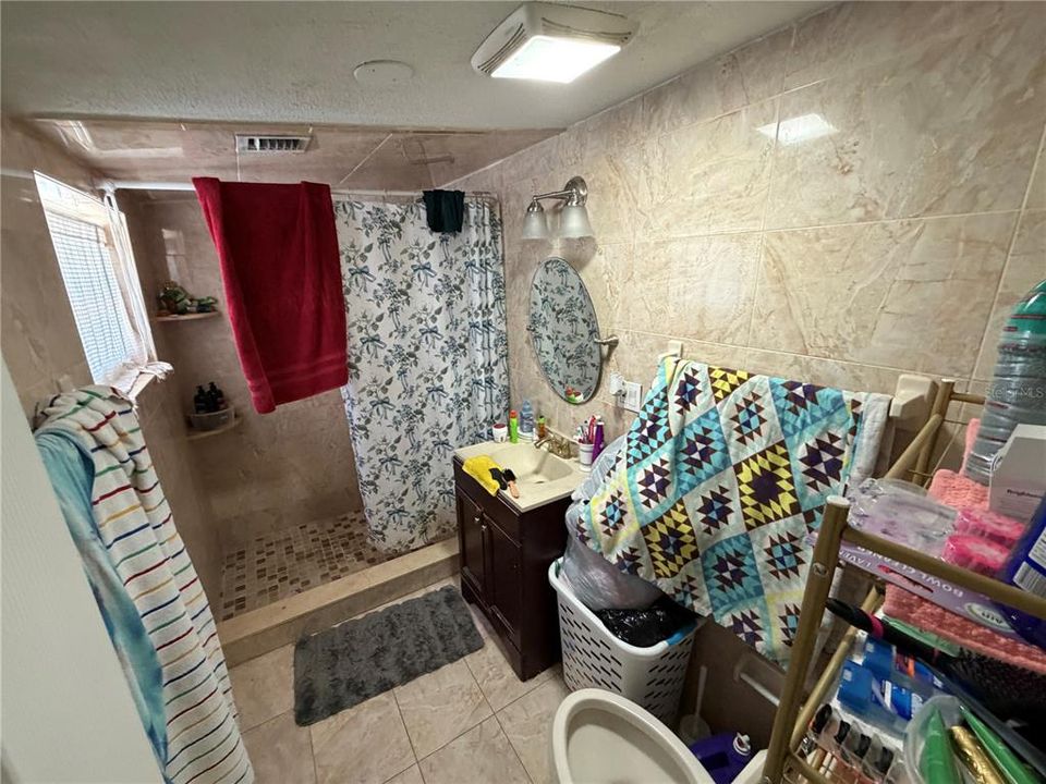 Под контрактом: $619,999 (6 спален, 5 ванн, 2471 Квадратных фут)