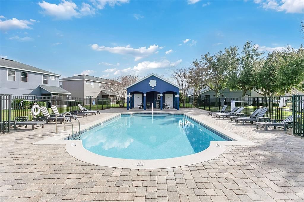 For Sale: $295,000 (2 beds, 2 baths, 1275 Square Feet)