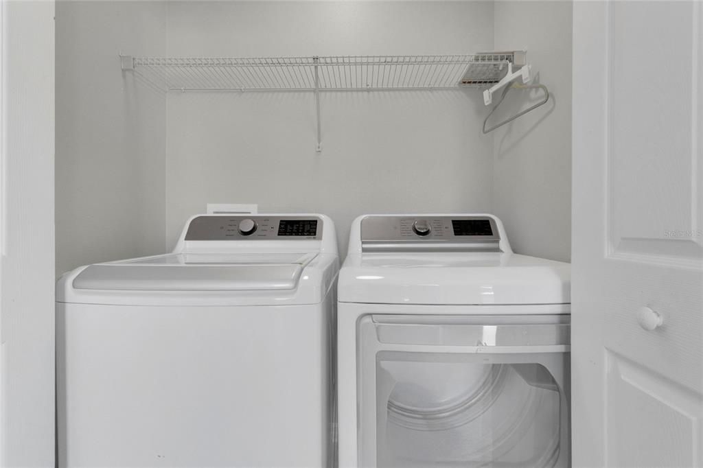 For Sale: $295,000 (2 beds, 2 baths, 1275 Square Feet)