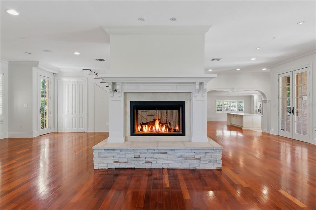 For Sale: $2,250,000 (5 beds, 4 baths, 3952 Square Feet)