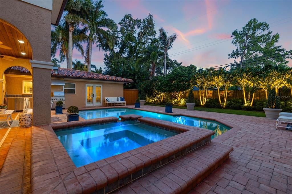 For Sale: $2,250,000 (5 beds, 4 baths, 3952 Square Feet)