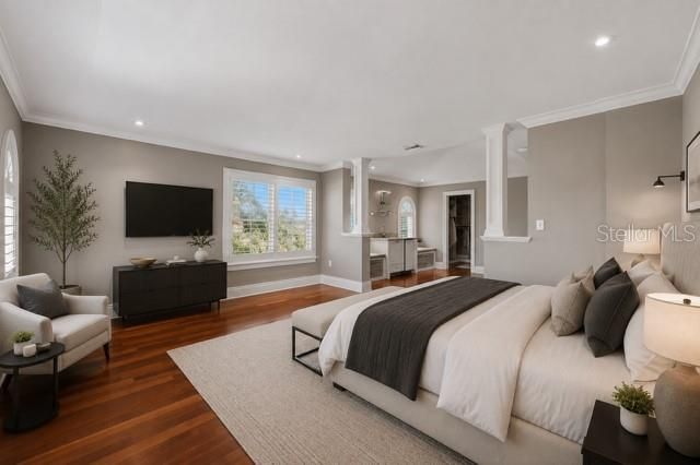For Sale: $2,250,000 (5 beds, 4 baths, 3952 Square Feet)