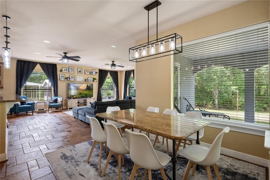 En Venta: $1,150,000 (4 camas, 2 baños, 5475 Pies cuadrados)