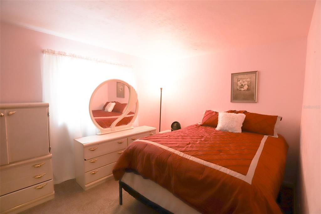 For Sale: $110,000 (2 beds, 1 baths, 1131 Square Feet)