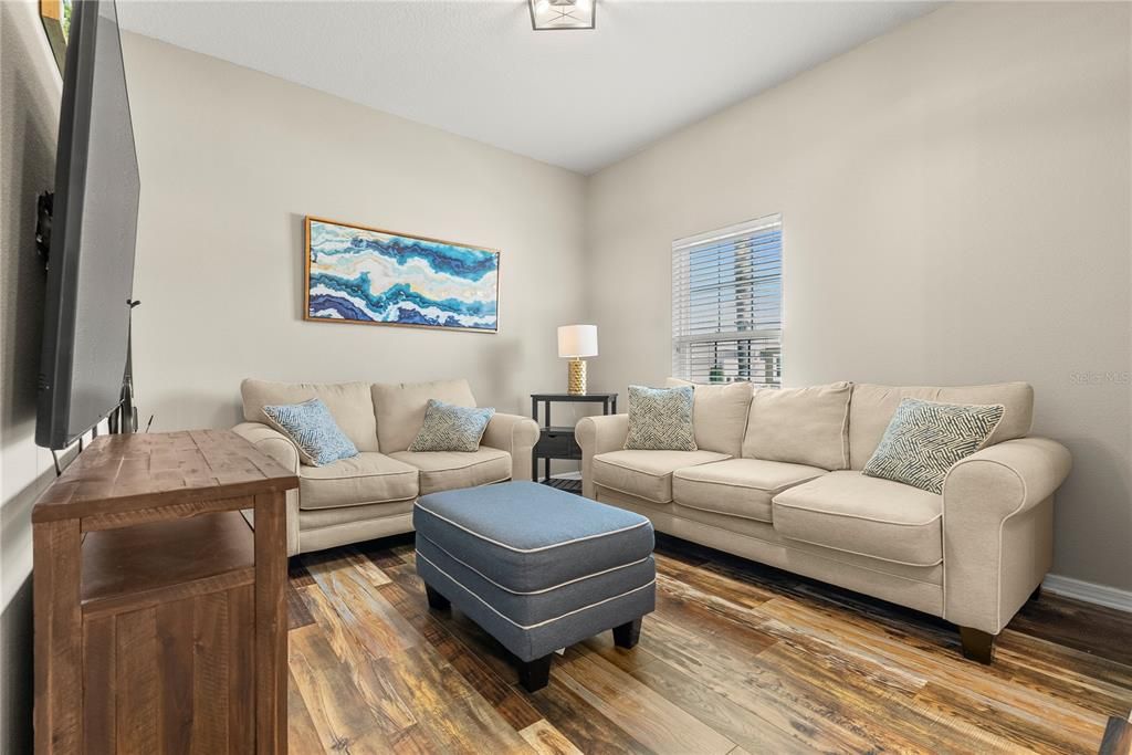For Sale: $410,000 (3 beds, 2 baths, 1677 Square Feet)
