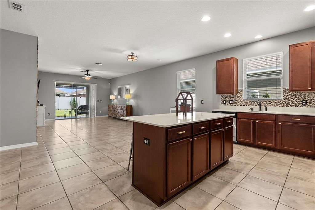 For Sale: $410,000 (3 beds, 2 baths, 1677 Square Feet)