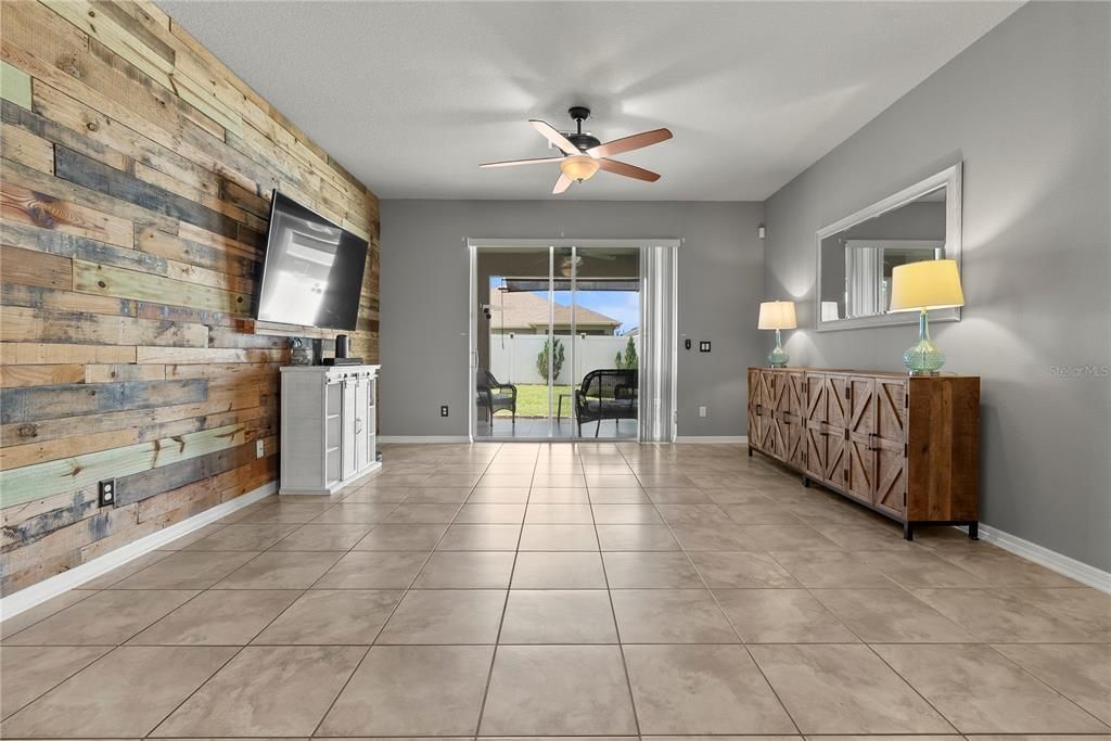 For Sale: $410,000 (3 beds, 2 baths, 1677 Square Feet)